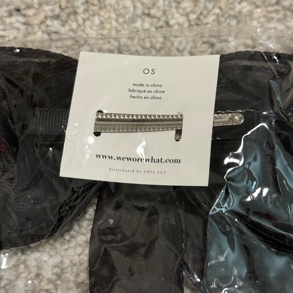 NWT WeWoreWhat Black Hair Bow Clip - Picture 6 of 7